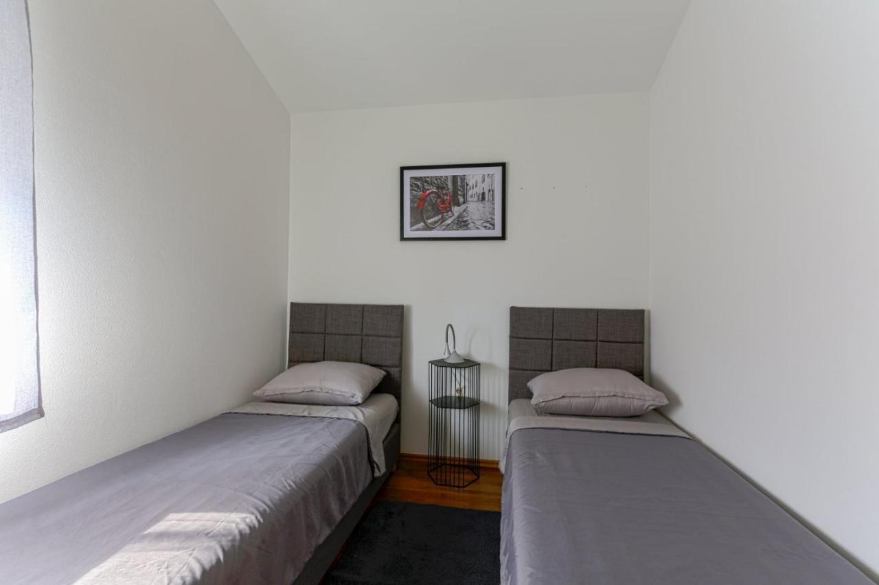 Ferienwohnung Apartman M&A Pula Exterior foto